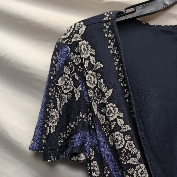 LOFT Navy and White Floral Midi Dress - Picture 7 of 9